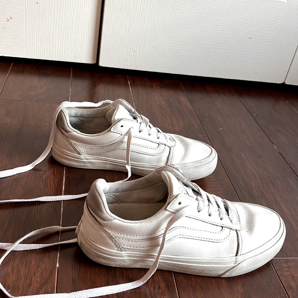 Women’s size 6.0 white vans